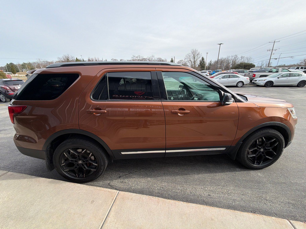 2017 Ford Explorer Image 6