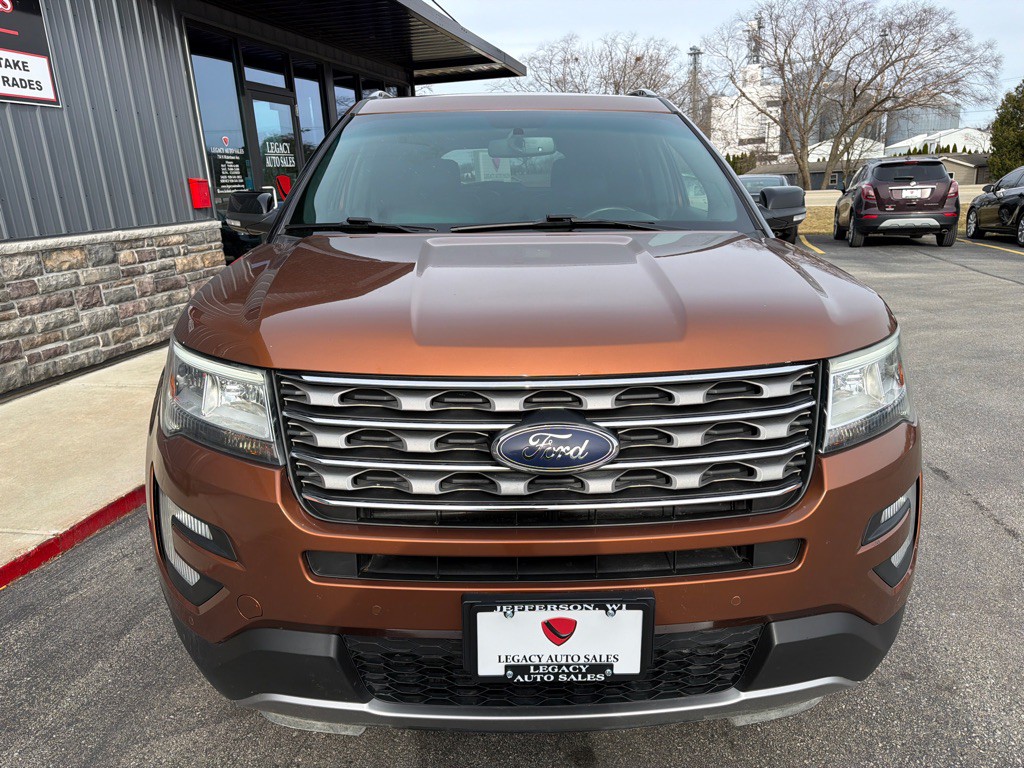 2017 Ford Explorer Image 8