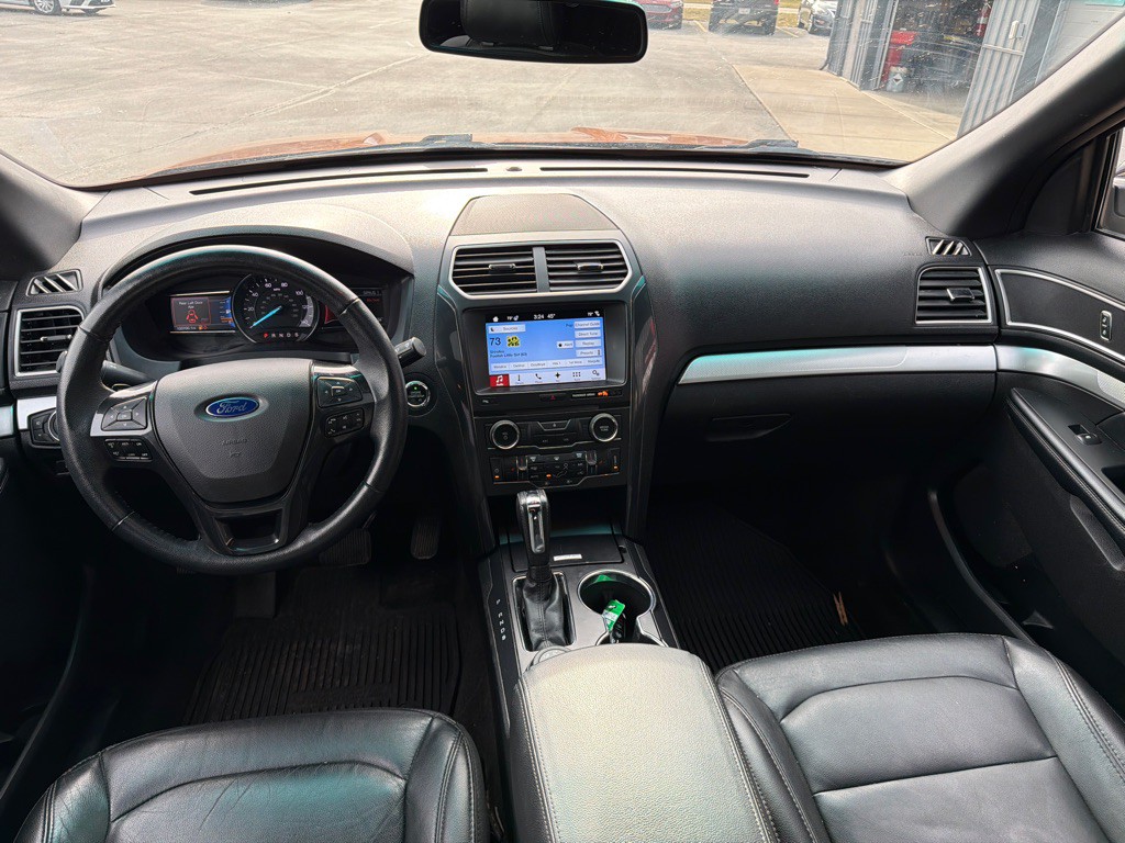 2017 Ford Explorer Image 12