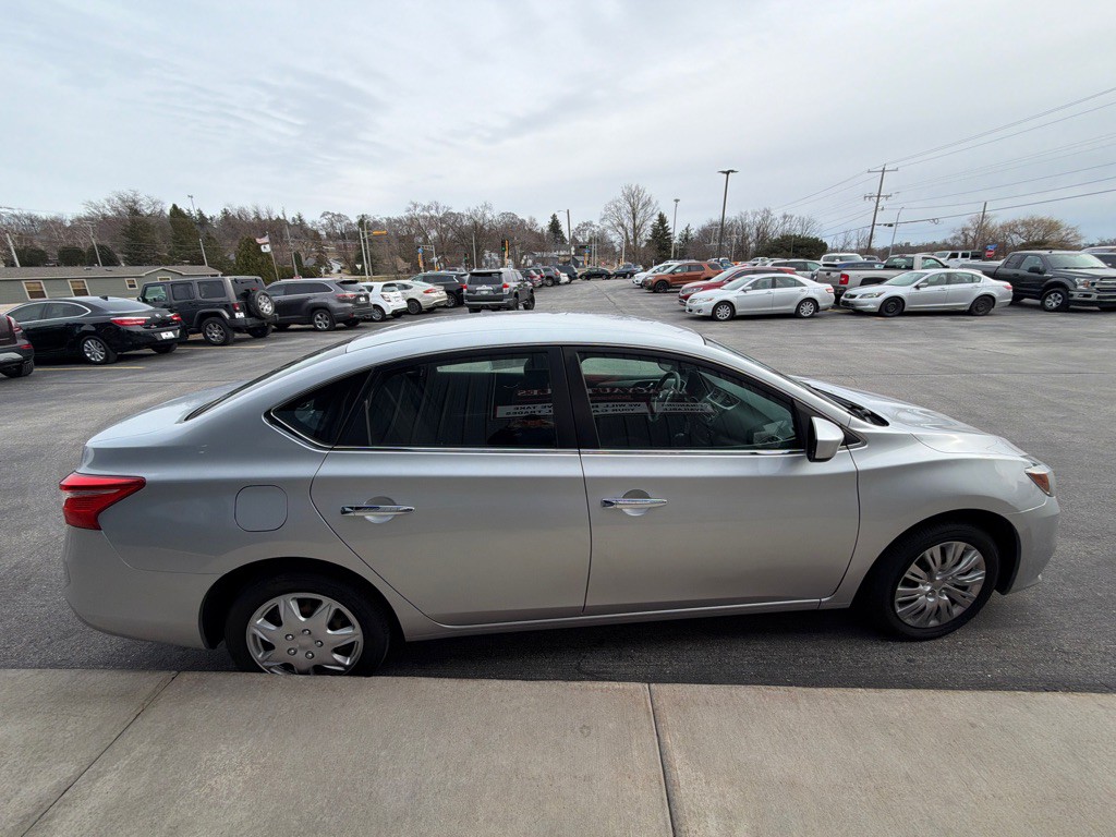 2016 Nissan Sentra Image 6