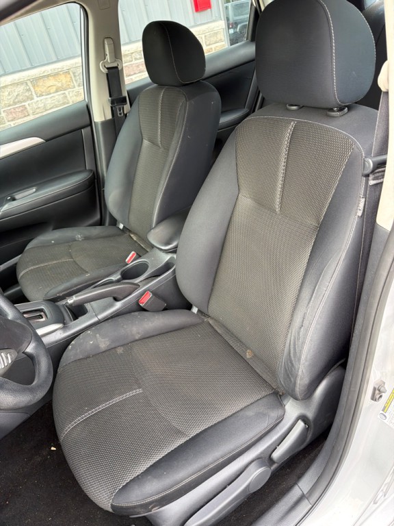 2016 Nissan Sentra Image 10