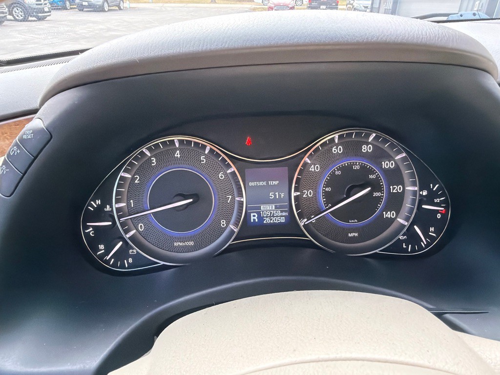 2013 INFINITI QX56 Image 16