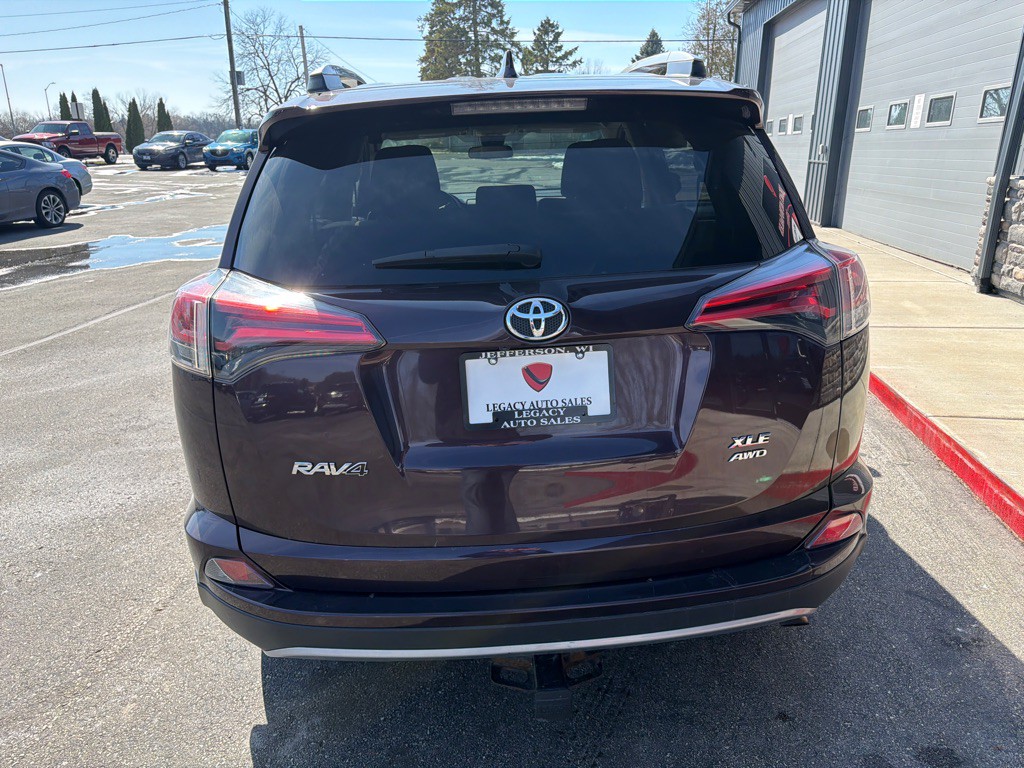 2018 Toyota Rav4 Image 4