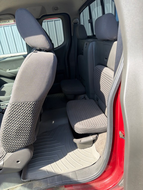 2013 Nissan Frontier Image 10