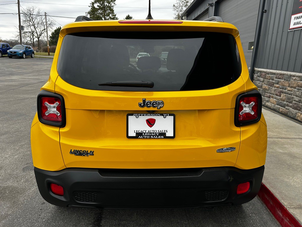 2016 Jeep Renegade Image 4