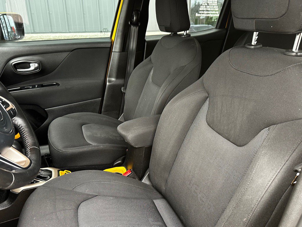 2016 Jeep Renegade Image 10