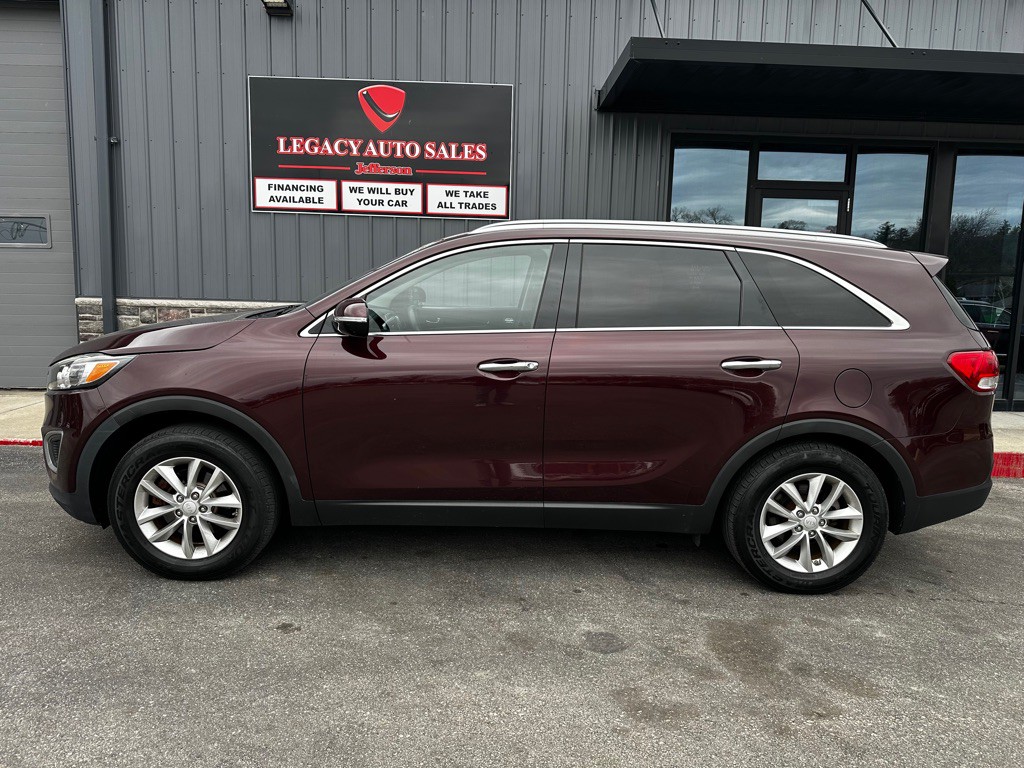 2016 Kia Sorento Image 2