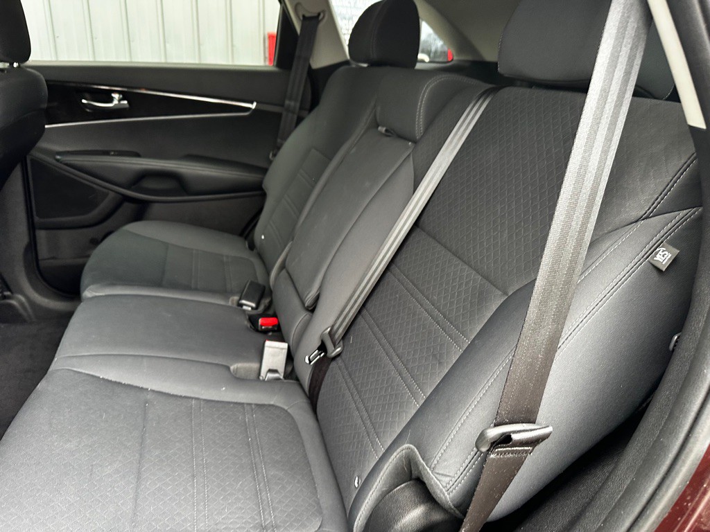 2016 Kia Sorento Image 9
