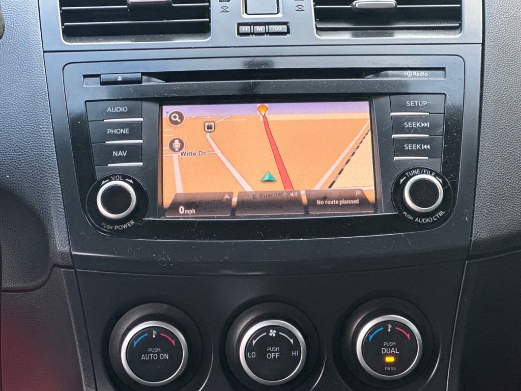 2013 Mazda Mazda3 Image 11