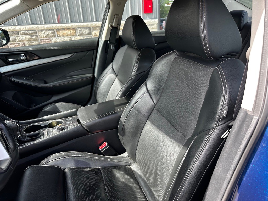 2018 Nissan Maxima Image 9