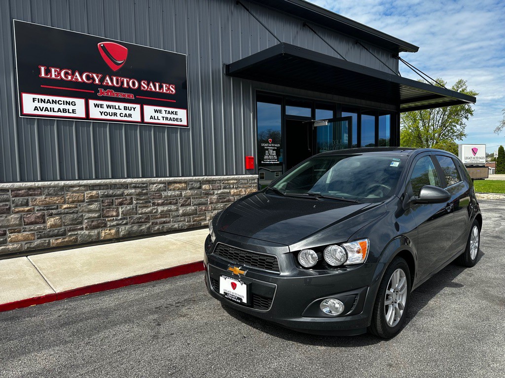 2016 Chevrolet Sonic Image 1