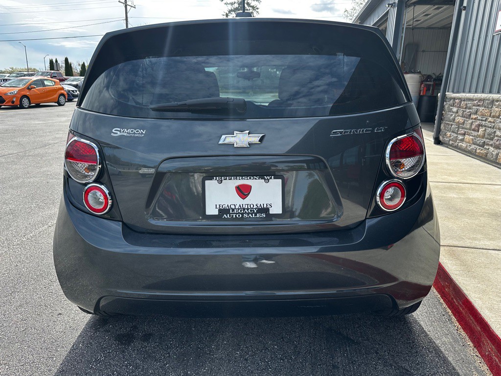 2016 Chevrolet Sonic Image 4