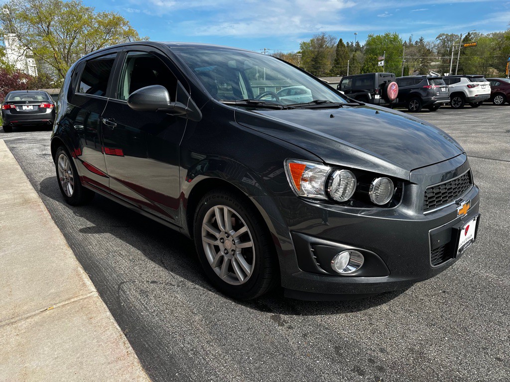 2016 Chevrolet Sonic Image 6