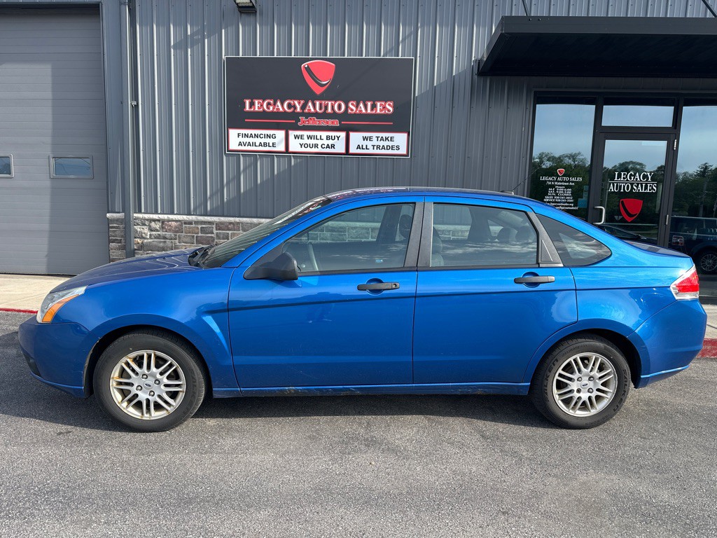 2010 Ford Focus Image 2