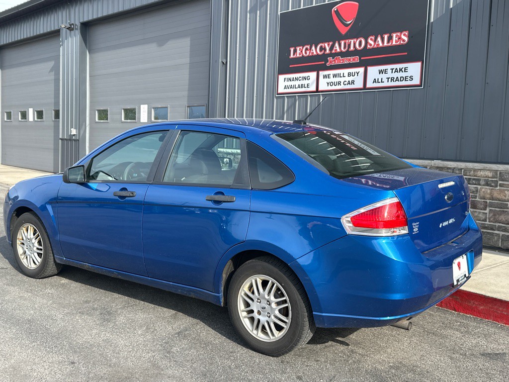 2010 Ford Focus Image 3