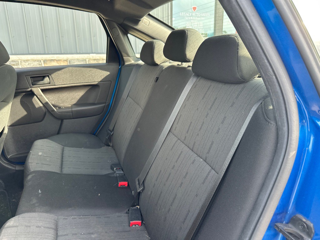 2010 Ford Focus Image 9