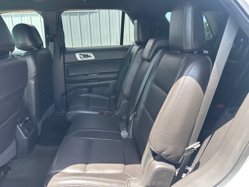 2015 Ford Explorer Image 10