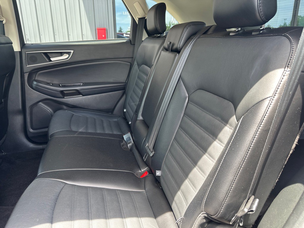 2018 Ford Edge Image 9