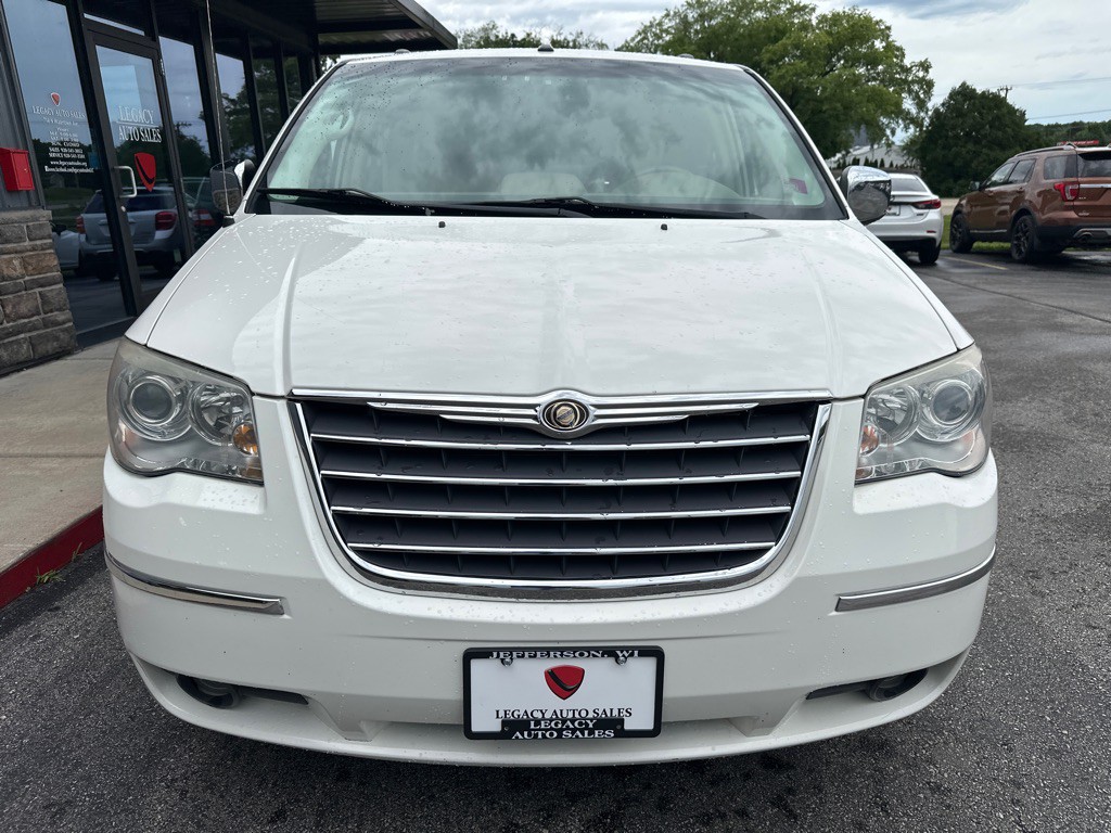 2008 Chrysler Town & Country Image 7