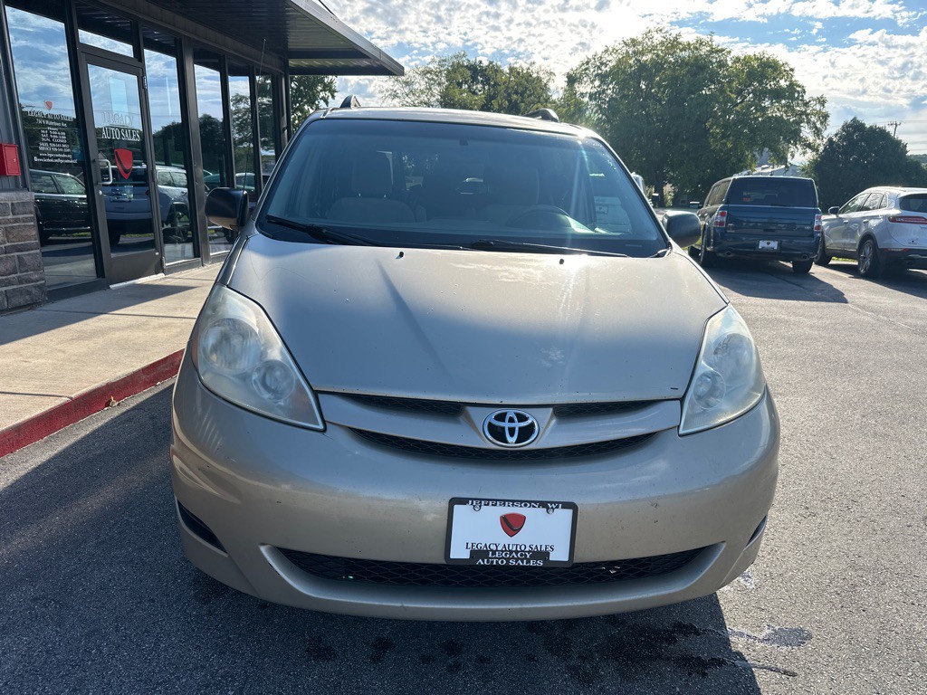 2009 Toyota Sienna Image 7