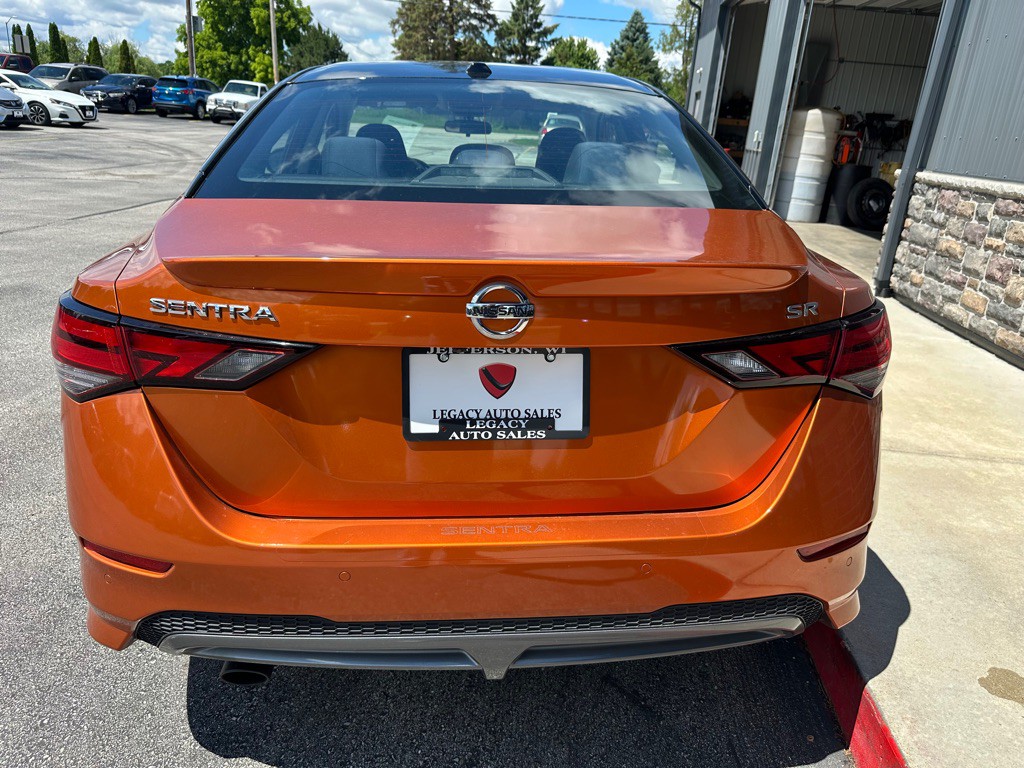 2021 Nissan Sentra Image 4