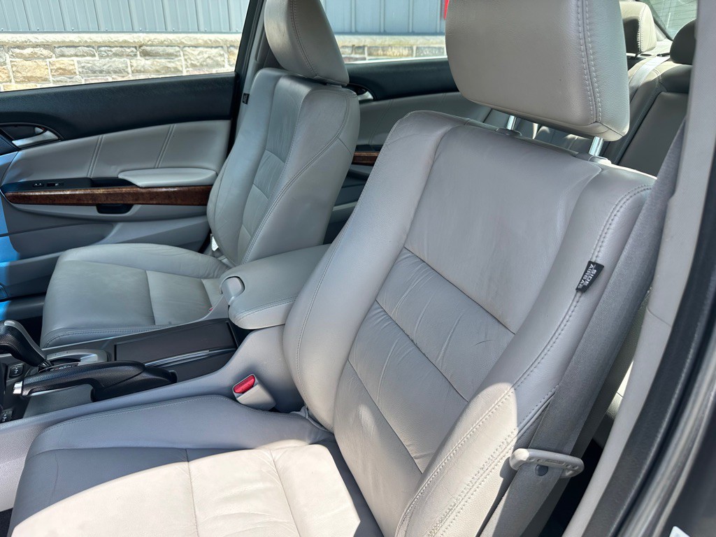 2011 Honda Accord Image 10