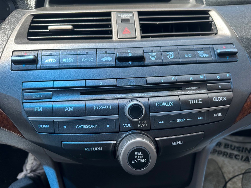 2011 Honda Accord Image 11