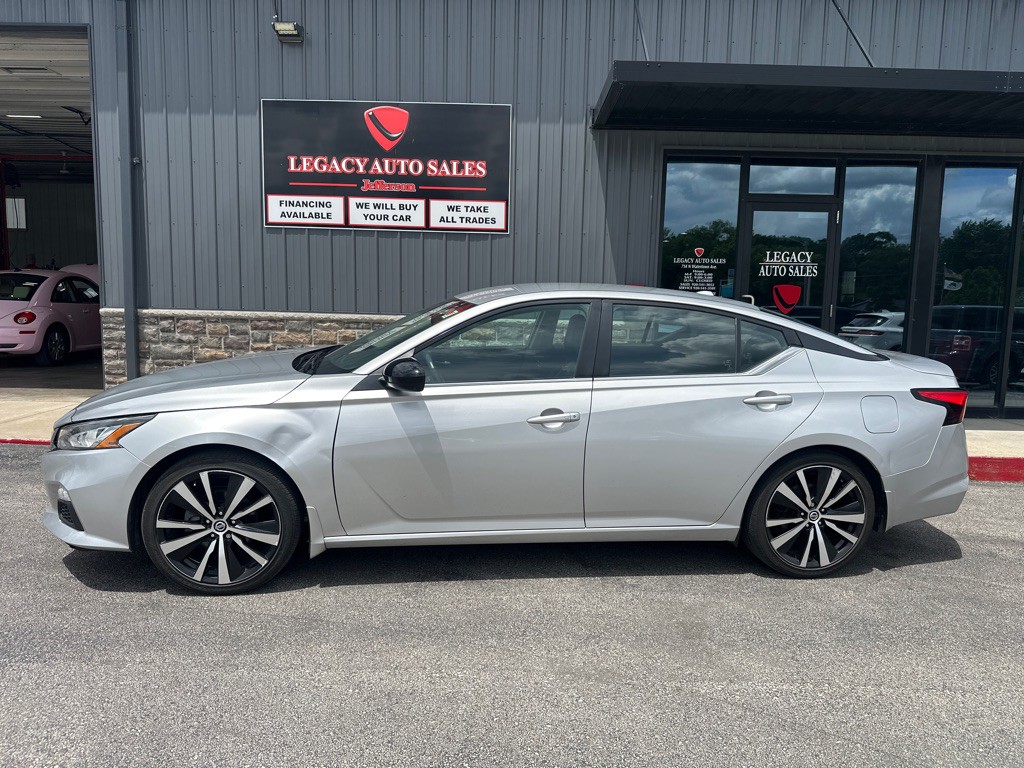 2020 Nissan Altima Image 2