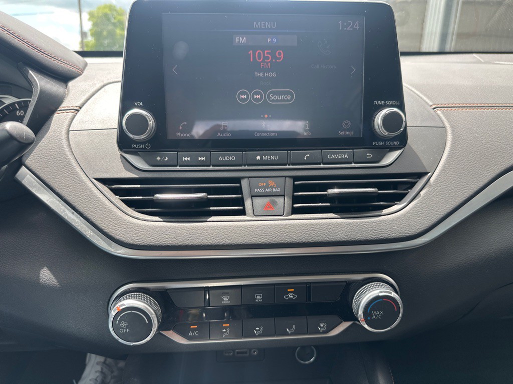 2020 Nissan Altima Image 11
