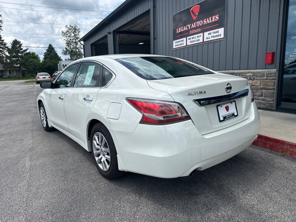 2015 Nissan Altima Image 3