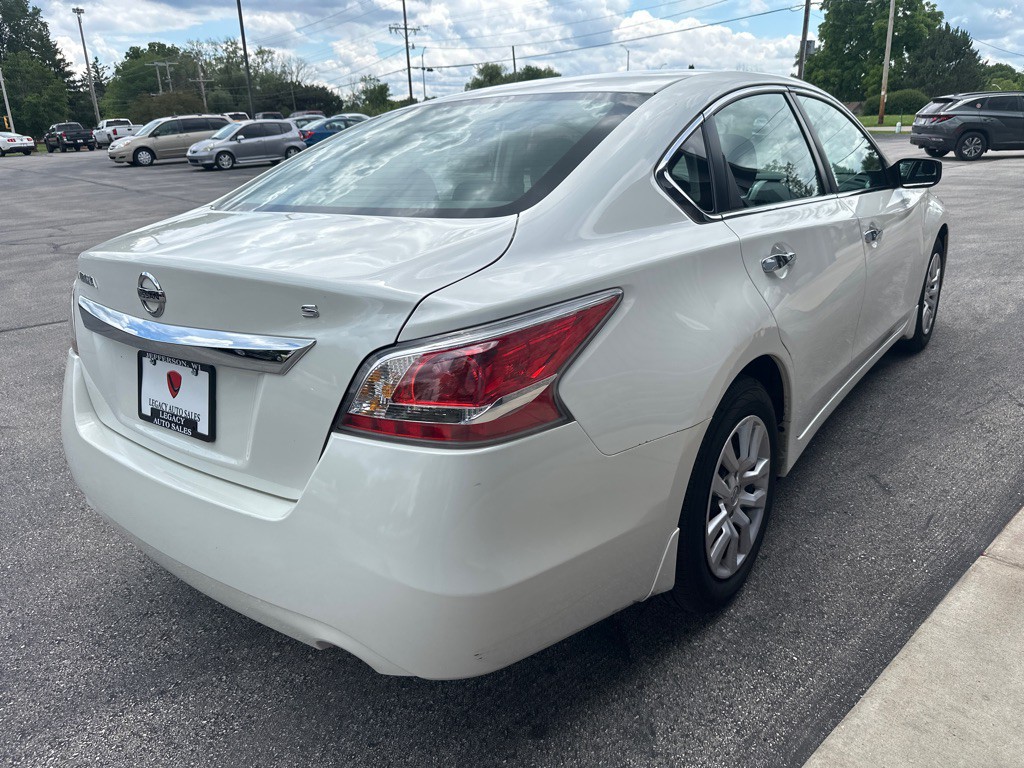 2015 Nissan Altima Image 5