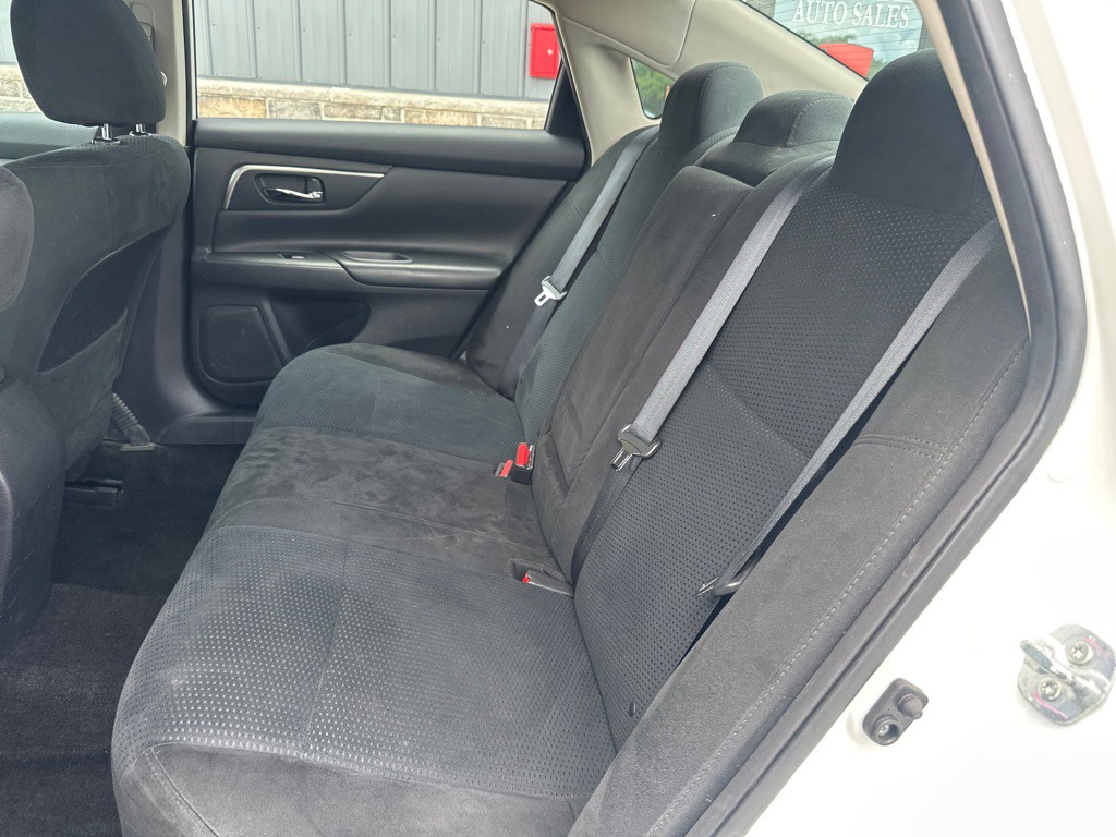 2015 Nissan Altima Image 7