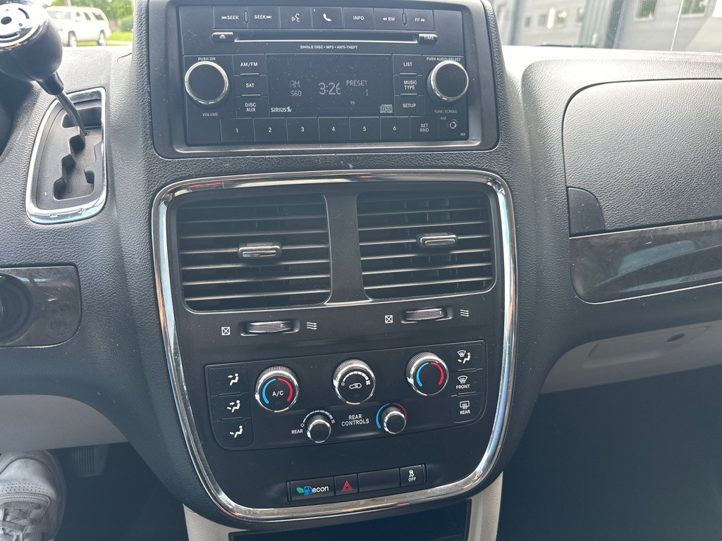 2013 Dodge Grand Caravan Image 11