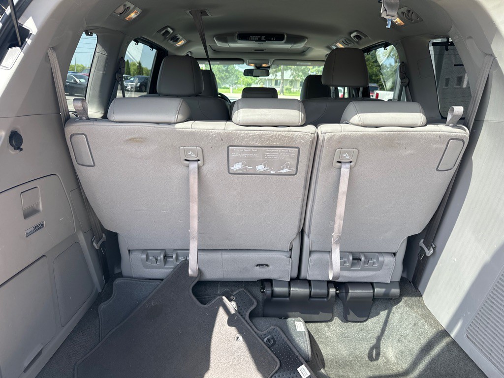 2016 Honda Odyssey Image 8