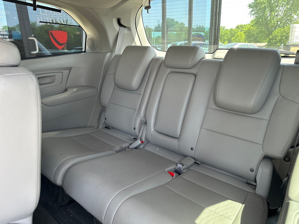 2016 Honda Odyssey Image 10