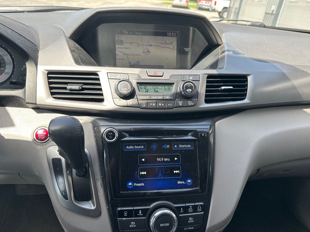 2016 Honda Odyssey Image 12