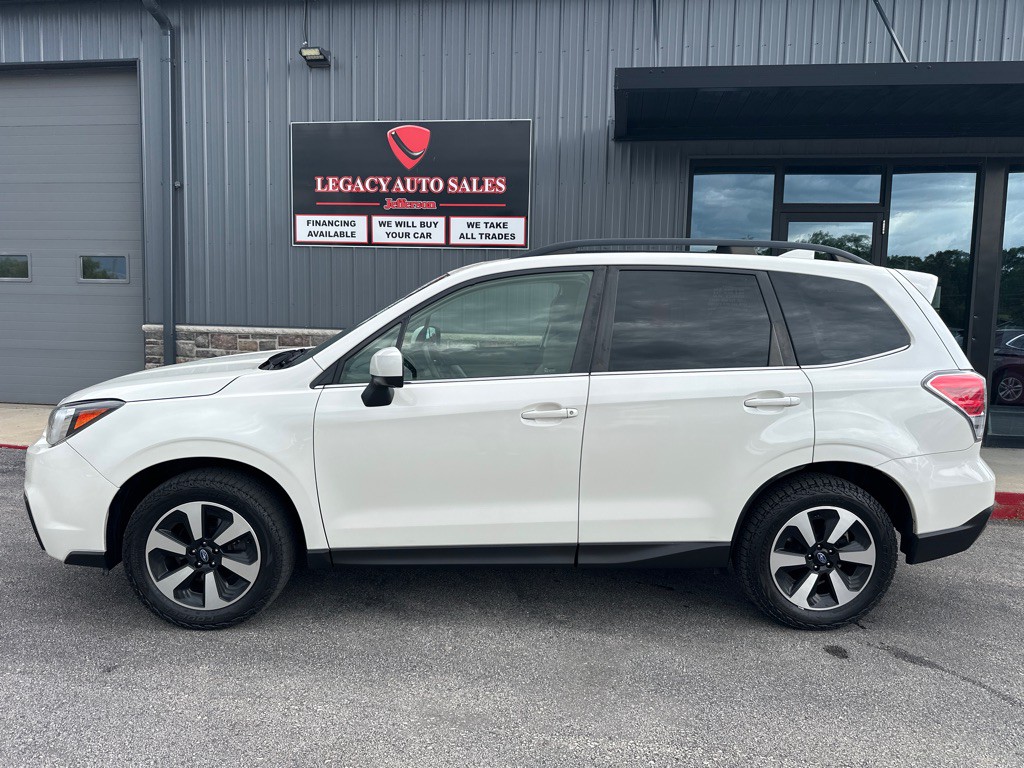 2018 Subaru Forester Image 2
