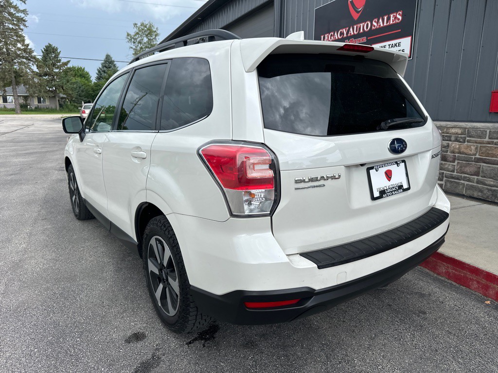 2018 Subaru Forester Image 3