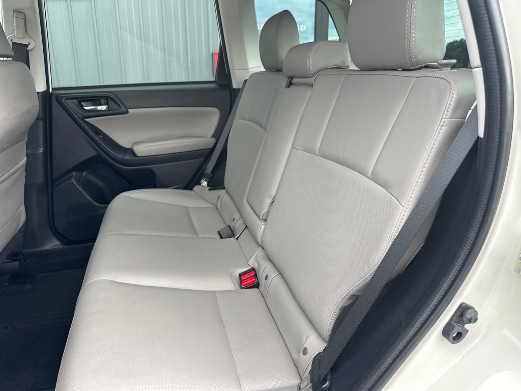 2018 Subaru Forester Image 8