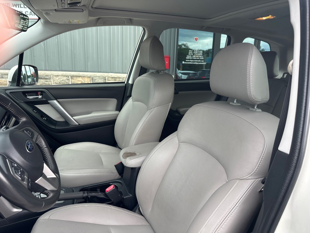 2018 Subaru Forester Image 9
