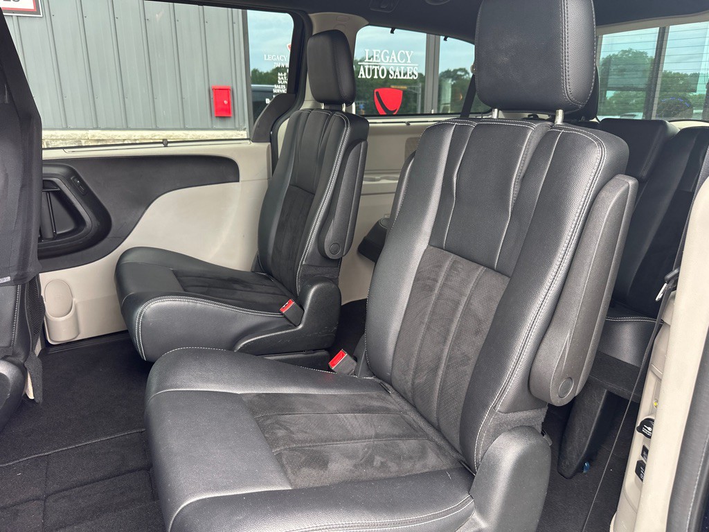 2017 Dodge Grand Caravan Image 9