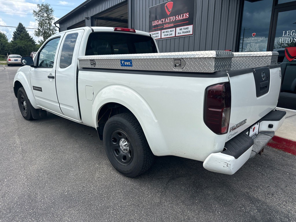 2017 Nissan Frontier Image 3