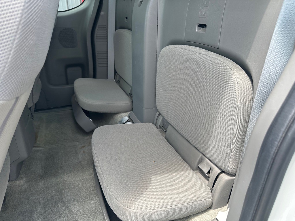 2017 Nissan Frontier Image 7