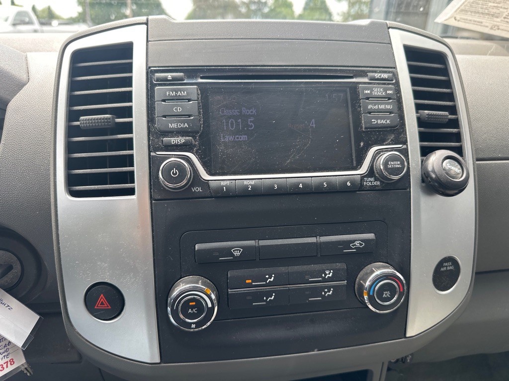 2017 Nissan Frontier Image 9