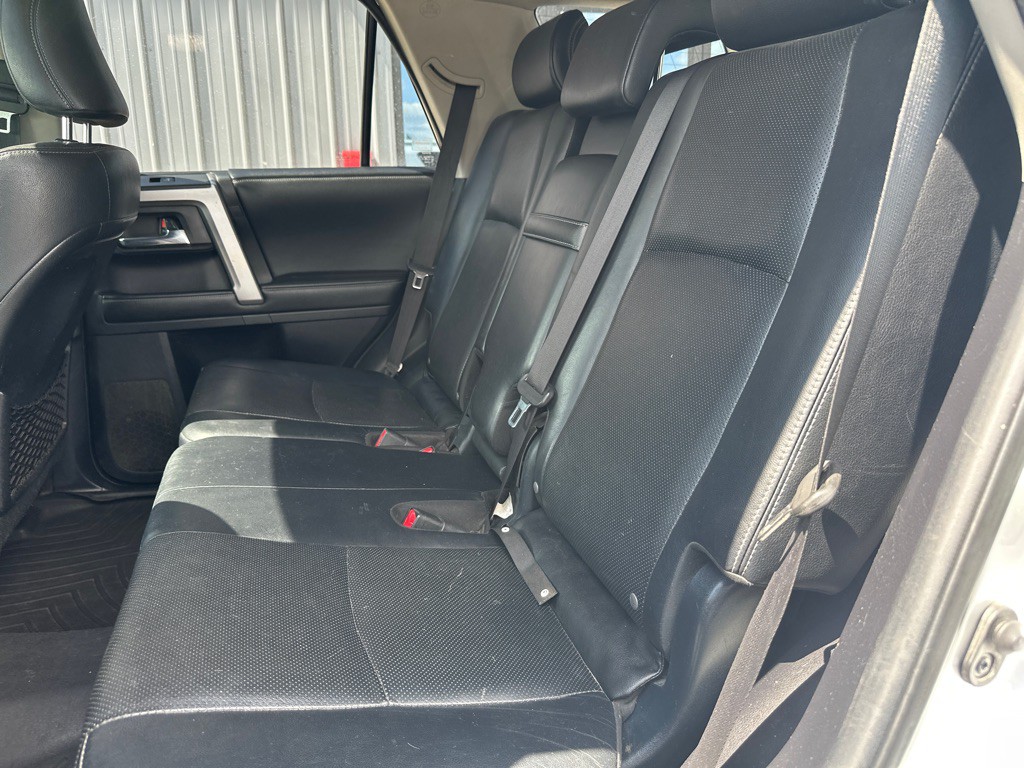 2015 Toyota 4Runner Image 10