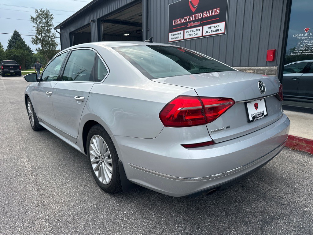 2016 Volkswagen Passat Image 3