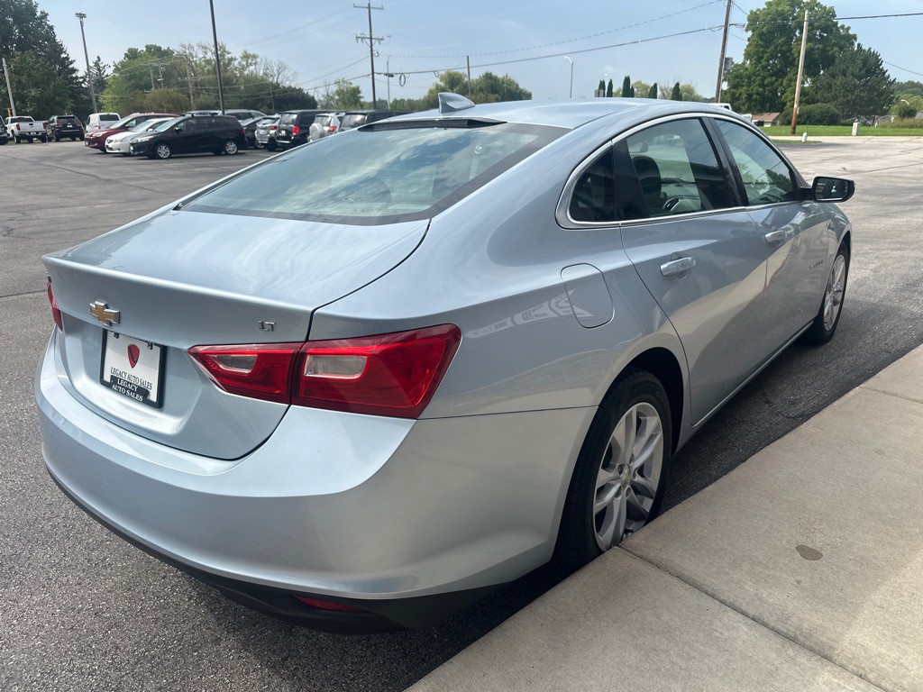 2017 Chevrolet Malibu Image 5