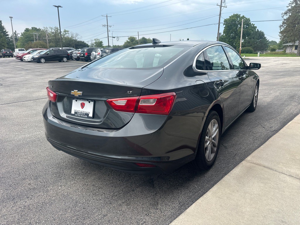 2017 Chevrolet Malibu Image 5