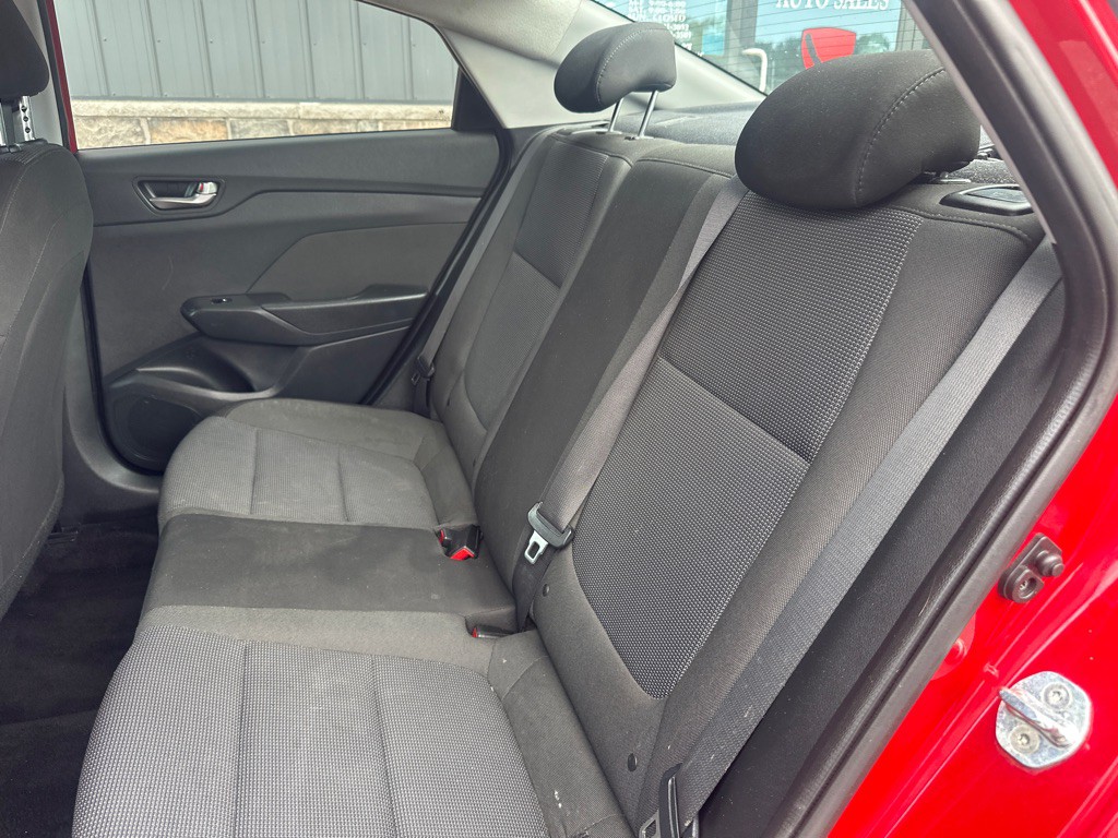 2021 Hyundai Accent Image 8