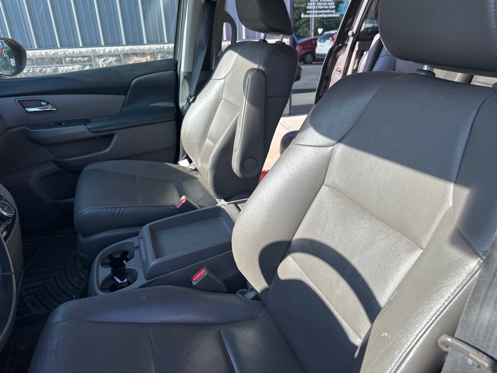 2016 Honda Odyssey Image 10